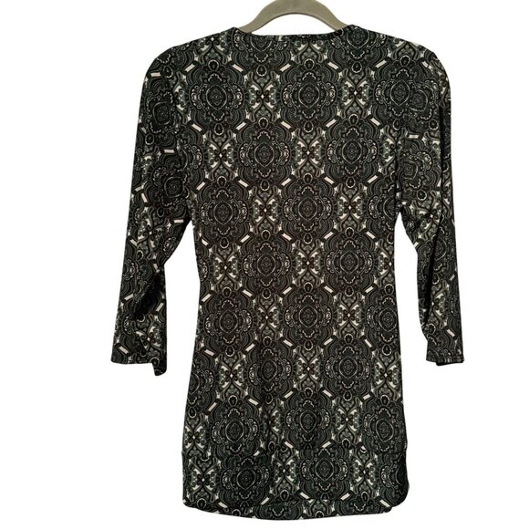 Maurices Womens V-Neck Wrap Blouse Size L 3/4 Sleeve Green Paisley Top - Picture 10 of 12